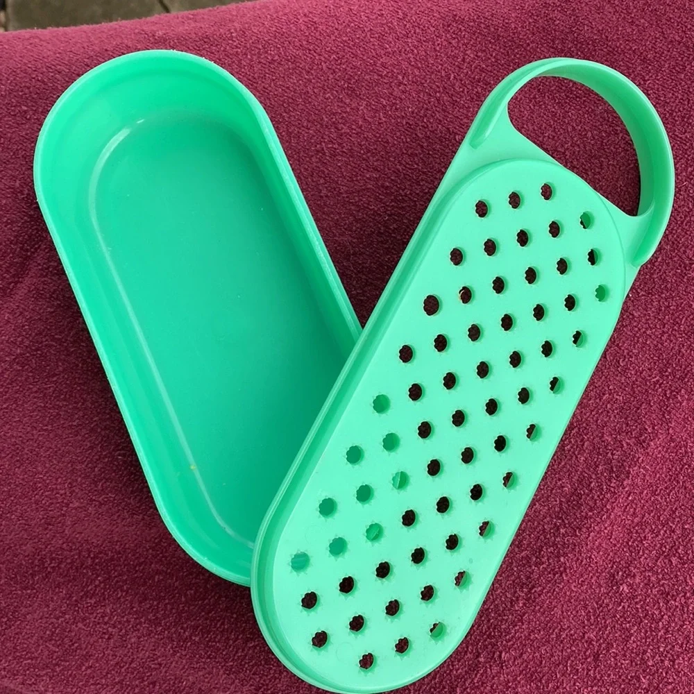 Tupperware Grater 2 Piece Vintage